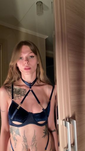 Hottie model showcases her onlyfans content