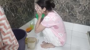 Step sister ko nahate samye chod diya