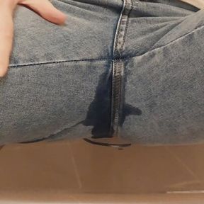 She pees in her jeans and makes him excited