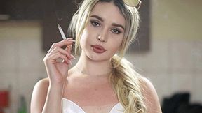 Mia loves smoking