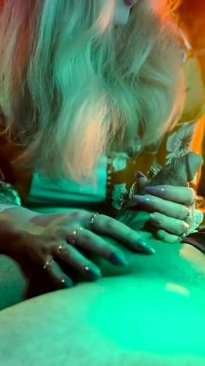 A Perfect Handjob From Step Mom
