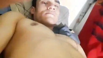 Solo twink toys his hole with a bottle in prison cell