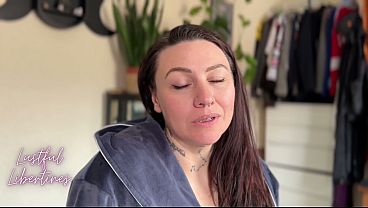 Stepmom Ripped Her Nylons and Invited Me to Taste Her