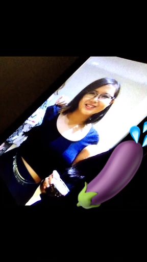 Glasses-wearing Chinese woman indulges in a fantasy cum shot