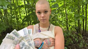 Bald stunner took the cash in exchange of her body