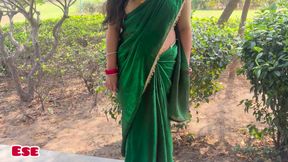 Desi Beautiful Bhabhi Mili Park Mein AUR Ghar tak Aaayi Chudai Ke liye