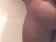 solo shower play