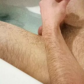 Chill in my bath - Masturbation