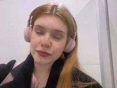 Honey___hot in mall changing cabin