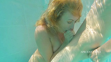 Underwater Anal with her Toyboy