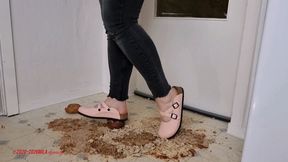 Mila in Birkenstock - Crunchy buns (P3)