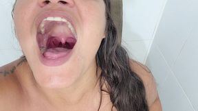 paty bumbum usando varinha magica e consolo