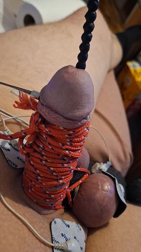 sounding a Bandage cock with estim