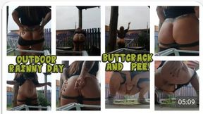 BUTTCRACK EXPOSED AND PEE! RAINNY DAY WITH ME...