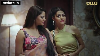 Desi bhabhi ke bade bade boobs