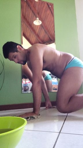 luksmen1 gainer. cleaning the house while seducing you