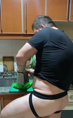 I like to cook and to cum