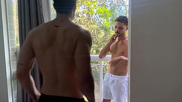 Namorado saiu e o boy me chamou pra comer ele