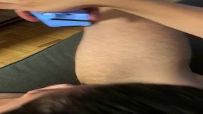 facetime avec le cocu pendant que sa femme me sucele cocu est chez eux, sa ...