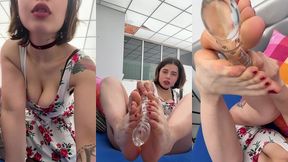 for foot fetishist, solo masturbation, beautiful feet’s lulitastar