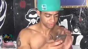 Everson zolhos-chan gozando na cara da m&atilde_e