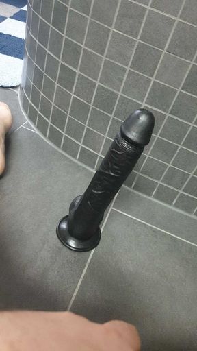 Hard fuck with a 24x4.5cm Dildo