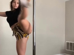 Brunette Solo Webcam Masturbation