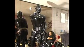 Roxina.2005KinkyRubberSlut060405XXL.MPG