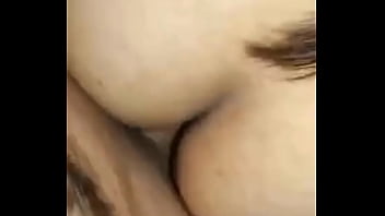 Mi novia bien cachonda en el entre , me la follo afuera de la estaci&oacute_n de tren