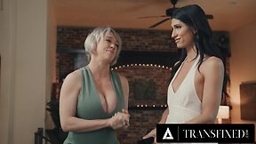 Hot trans performer Zariah Aura gets fucked hard by busty MILF Dee Williams in a steamy lesson