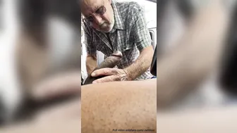 Older Man Gives Helping Hand to Young BBC in Camper