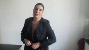 en video, je donne a manger a la chatte de ma voisine je suis sympa, ma ...