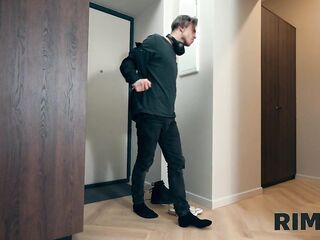 RIM4K. Battle for a fuckboy with a cheerful lesbo ending