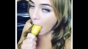 Se la come entera esta morrita de nogales sonora