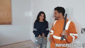 Construction crews throated and gangbanged babe Angel Gostosa