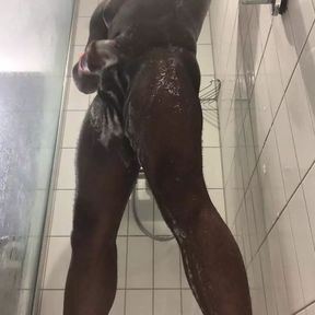 Solo Shower play