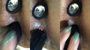 mon gode noir se glisse par devant, le bijou est bien en place par derriere. je...