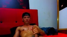 Latino Oiled Musceld Body Model Cumshot Show