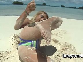 Ravishing Sex Kitten Is Flashing Her Spread Spread Slit