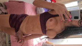 paloma veiga chegando cheia de tesao da academia gozando litros de leite na propria barriga