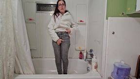 How Many Times Can You Cum and Pee in 5 Mins?