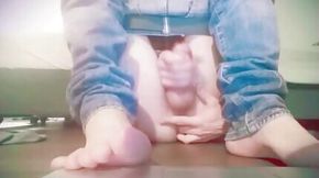 Teen Boy Perfect Feet Masturbating