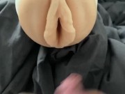 Masturbation sur la grosse chatte blonde