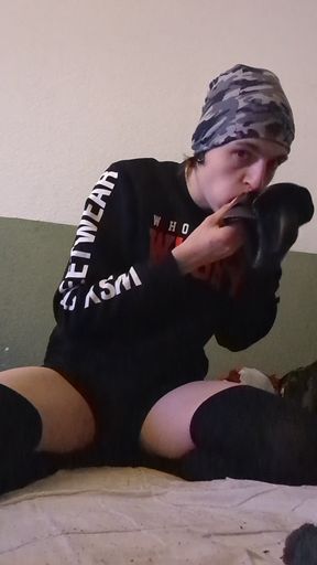 talking wiht my hood and gag