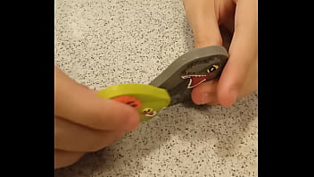 Joven dinosaurio decide tener sexo duro en mesa del Burger King