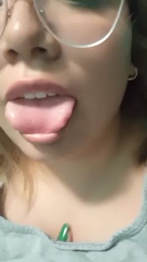 Super horny single mom to get fucked hard