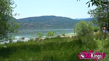 Cruising and sex on the beach. Elena de la Vega has sex with a bather in public