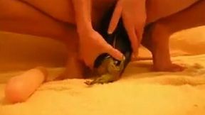 Amateur webcam slutty bitch stretched her pussy lips with egg plant