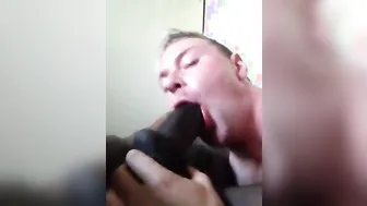 Amateur White Guy Sucks Big Black Cock