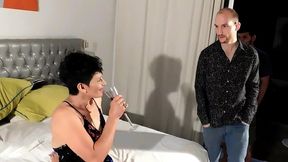 b 15 perla lopez ninfomana, la psicologa, se va a pasar el fin de semana a su casa de entre rios, a ver sus peliculas y masturbarse lindo, sorpresas...sexo duro ... parte 3 capitulo 15